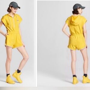 Hunter for Target Yellow Hooded Zip-up Romper-
Size Medium